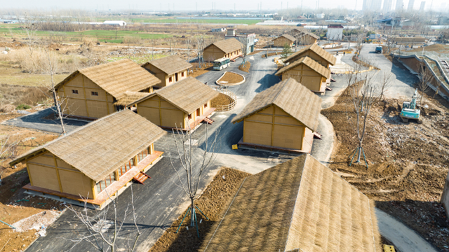 雙墩文化村、雙墩文化博物館以及遺址公園東西入口主體施工已基本完成