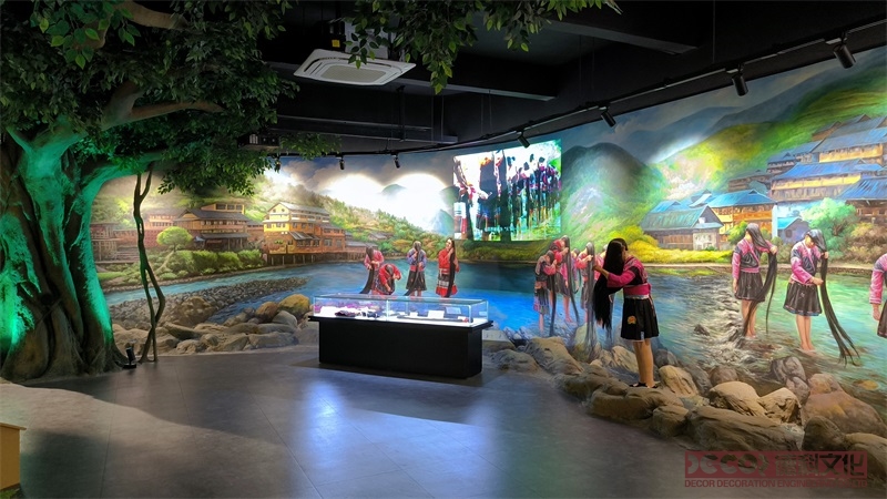 商業(yè)展館裝修中，如何考慮可持續(xù)發(fā)展和環(huán)保設(shè)計(jì)？